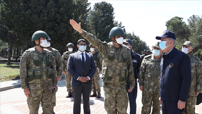 Millî Savunma Bakanı Hulusi Akar ve TSK Komuta Kademesi’nden Gökçeada’ya Tarihî Ziyaret