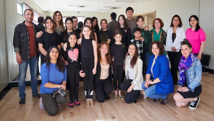 Committee staff watched “Azeri Calgary Star” dance group’s rehearsal