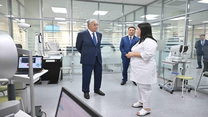 Kassym-Jomart Tokayev, ASTANA VISION PAVLODAR kliniğini ziyaret etti