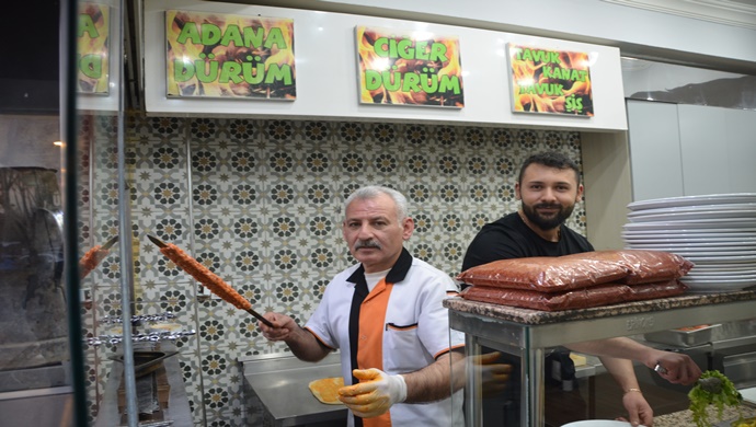 ADANA KEBAP`IN TEK ADRESİ OMAR ADANA DÜRÜM EVİ