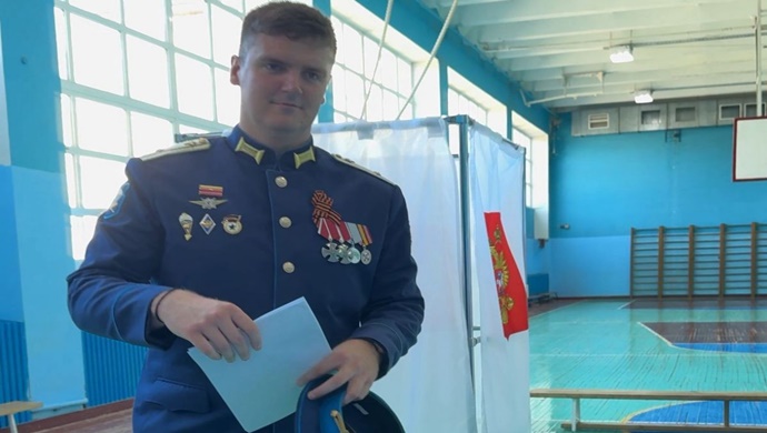 Anavatan sadece savaş meydanında değil, barış zamanında da kişinin kendi tercihiyle savunulur: SVO katılımcıları ve gazileri 2025 Birleşik Gönüllü Grubu’nda oy kullanıyor