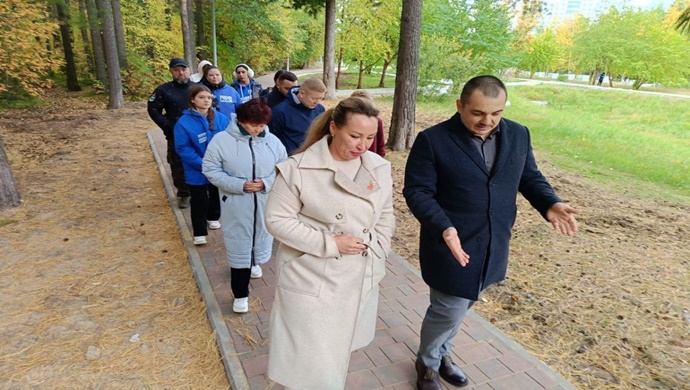 Okullar, klinikler, kamusal alanlar: Birleşik Rusya, bölgelerdeki kamusal program alanlarındaki çalışmaların ilerlemesini değerlendirdi.