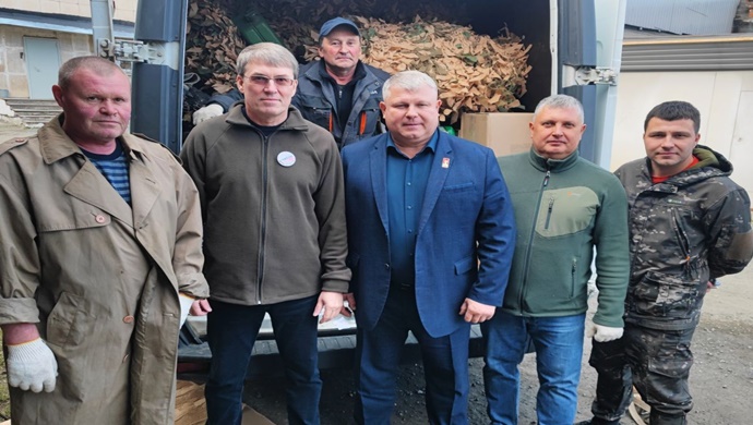 Мотоциклы, лекарства, масксети: «Единая Россия» отправила на передовую новые партии грузов