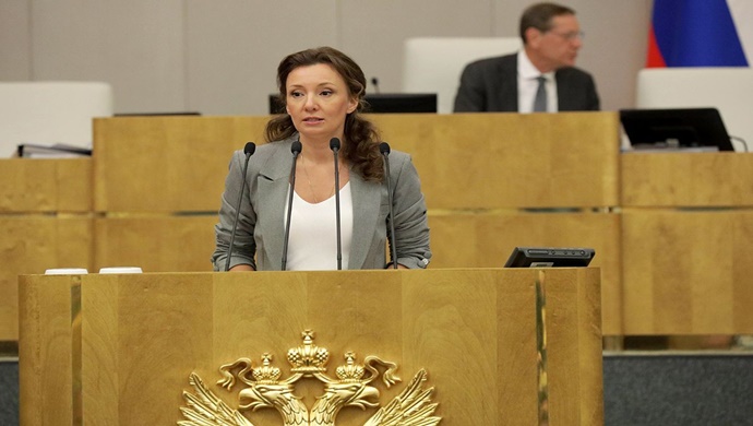 Anna Kuznetsova: Yeni yılda, Birleşik Rusya, aileleri desteklemeyi ve vatandaşların sosyal güvenliğini sağlamayı amaçlayan yasa tasarılarını hazırlamaya devam edecektir
