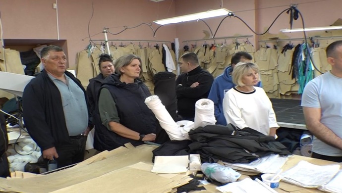 Birleşik Rusya “Kendi İşinizi Kurun” programına katılanlar, Krasnoyarsk Bölgesi’ndeki faaliyet gösteren işletmeleri ziyaret etti