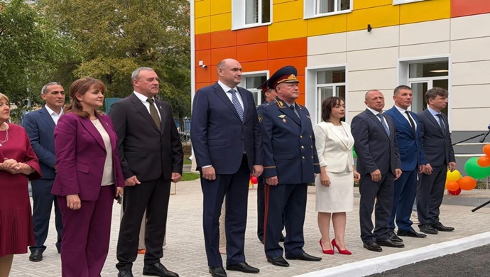 При участии «Единой России» в регионах в День знаний открылись новые школы